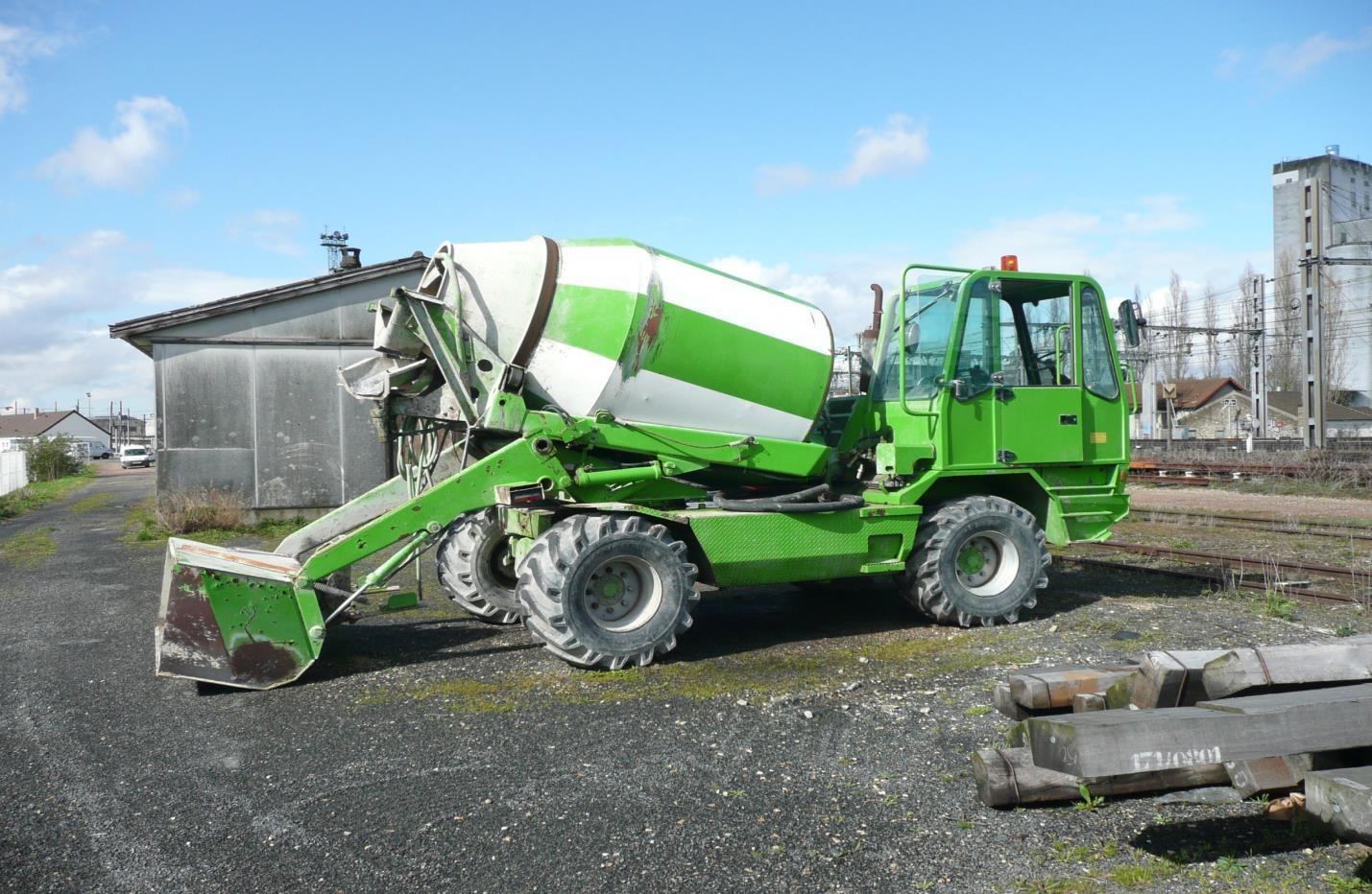 Malaxeur Merlo DBM 3500 EV rail-route
